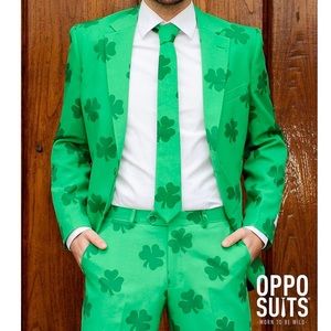 Oppo Suits clover suit